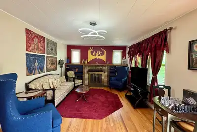 Image de House that Must Not Be Named-Enchanted Cottage