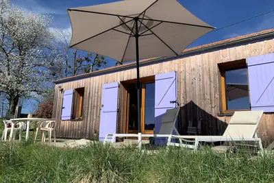 Image de Maison de vacances 'Maison Insolite De Mi-montagne' avec vue sur les montagnes, terrasse et Wi-Fi