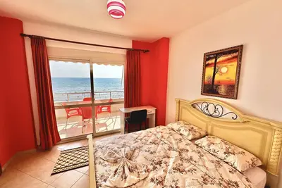 Image de Beachfront Apartment with Stunning Sea Views