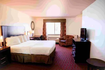 Image de Boutique Hotel– Enjoy Clean Rooms, Hot Breakfast, WiFi, & Family Hospitality!