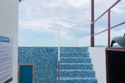 Image de two blocks from the beach! family friendly