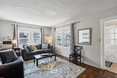 Image de Family+Pet Friendly 2br Home|fenced Yard & Parking