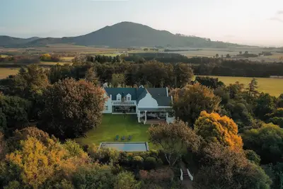 Image de Luxury, self-catering Manor with 6 bedrooms, views of mountains & vineyards