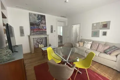 Image de Bright and Lovely 1br Apartment in Prime King Stre
