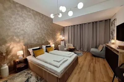 Image de Hanza Tower 639 | Modern Studio | Pool | Sauna