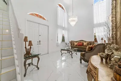 Image de Escape from the winter to sun of miami \nhome w pool Canada Europe