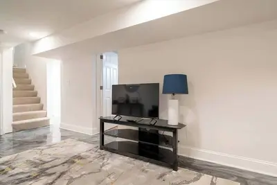 Image de Luxurious & Cozy Stylish Retreat With Free Parking