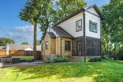 Image de Charming Broad Ripple home on the water, walk to everything!