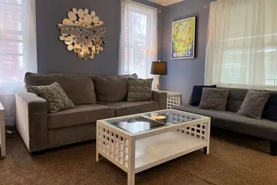 Image de Charming 3 Bedroom Home: 6 Beds, Sleeps up to 12