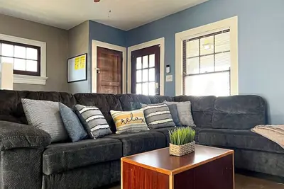 Image de Sleeps 20+ in Dayton, 6 Bedrooms + 2 Full Kitchens