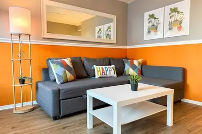 Image de Sleeps 9! 2 Bedrooms 6 Beds + Parking & Wifi