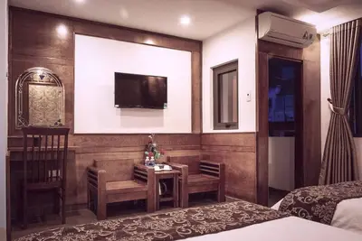 Room 4: Lily - Greenland Sa Pa Hotel by Dlmh\n\n