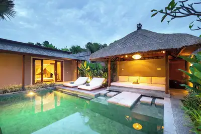 Image de 3 Bedroom Villa with Balinese Tropical Design
