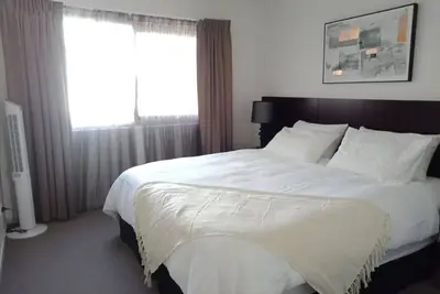Image de Modern 2br/2ba Close to Cbd