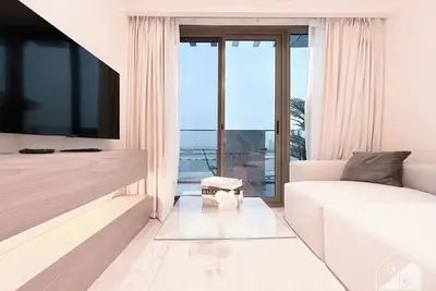 Image de Gorgeous 1b Apt with Balcony in Azizi Fawad