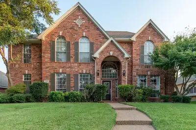 Image de Spacious 5-bedroom house in welcoming Plano with WiFi, 3 car park, patio and Ac