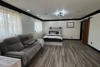 Image de Charming 2-bedroom house with WiFi, Ac in Dalton
