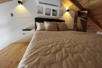 Image de L-303 Fantastic and charming with private Jacuzzi.