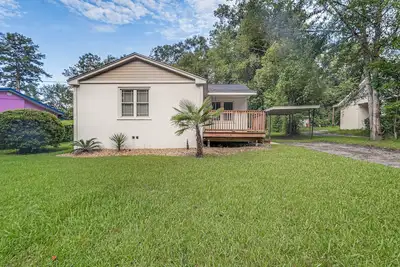 Image de Downtown Thomasville Home w\/ Yard & Fire Pit