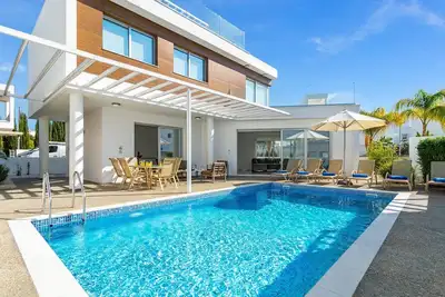 Villa Elite Blu by Ezoria Villas