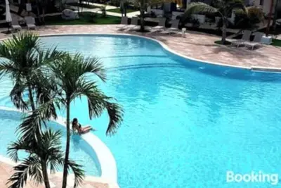 Image de P305 New, elegant and just steps from the beach\n