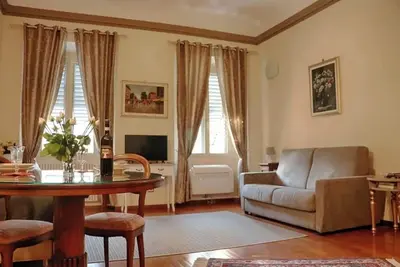 Image de Charming 2-bedroom apartment with WiFi, Ac in center of Firenze