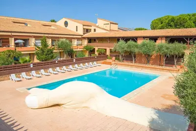 Image de À 900m de la plage | Au cœur du golf + piscine