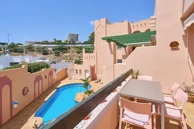Image de Appartement 'Ibn Sadi' avec piscine partagée, Wi-Fi et climatisation