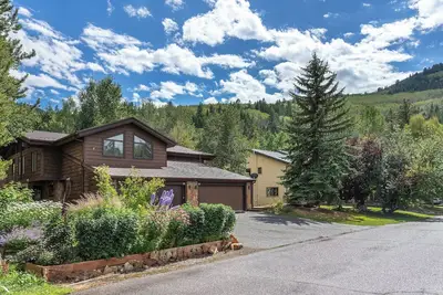 Image de Private Hot Tub & Pet Friendly - Beds for any group dynamic