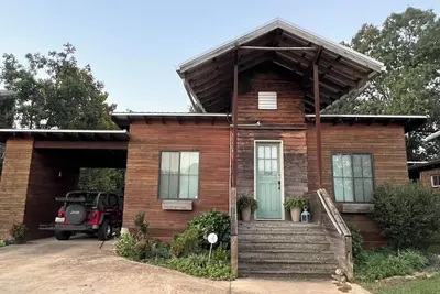 Image de Unique Design 8 Minutes from Bryant-Denny!