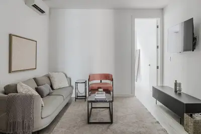 Image de Tasteful Williamsburg 2br w/ W/D & A/C, nr McCarren Park, by Blueground