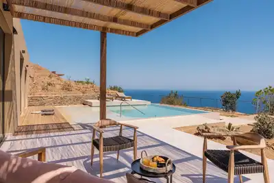 Image de Lavish Escape with Breathtaking Sea Views Close to Vibrant Heraklion