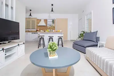 Image de Domus Lux Houses by Konnect - Magnum Maisonette