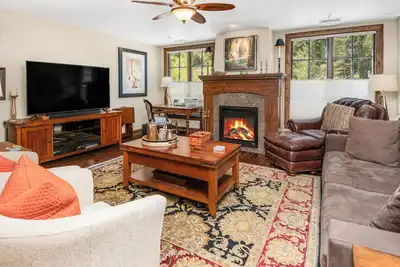 Image de Walk to Avon | Nottingham Lake | Game Room & Gym