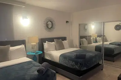 Image de 601- 1131 Ashford Ave. \n3-bedroom apartment near the beach