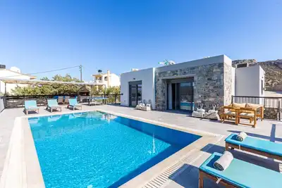 Villa Kastalia by Villa Plus