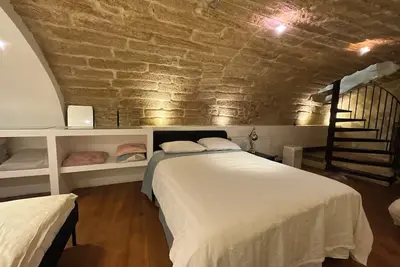 Image de Appartement atypique en rdc et coin nuit au r-1 au cœur de Montpellier