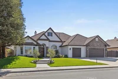 Image de Dream House, With Pool.