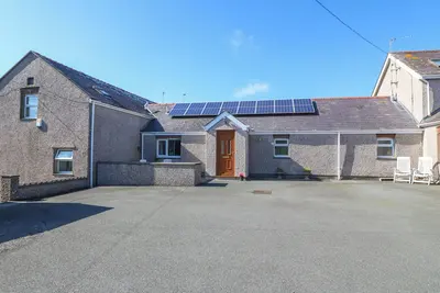 Image de Gwynlys, family friendly, with a garden in Cemaes Bay