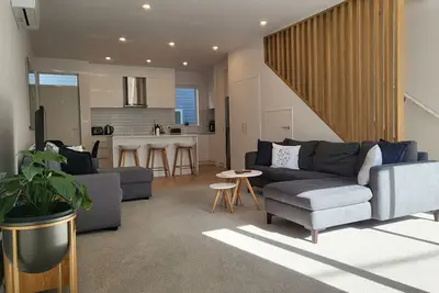 Image de Mt Vic City Fringe w/ free carparking