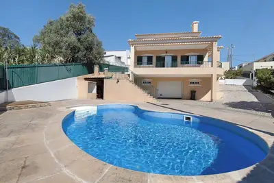 Image de Villa 'Vivenda De São Marcos' avec piscine privée, terrasse privée et Wi-Fi