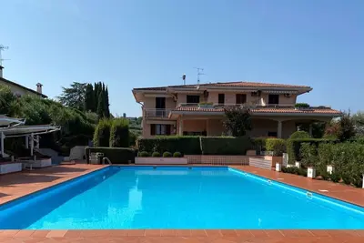 Image de Appartement 'Oleandri with Pool' avec piscine partagée, Wi-Fi et climatisation