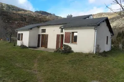 Image de Maison de vacances 'Gîte Le Suquet' avec vue sur la montagne et terrasse privée