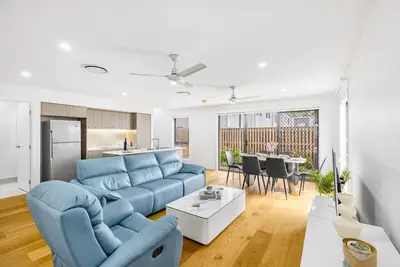 Image de Brand-new 4beds home, Minutes from M1 & Local Shops