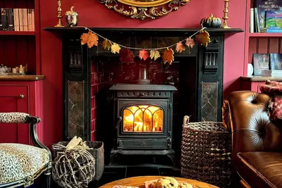 Image de Arts and Crafts Cotswold stone house in the centre of Winchcombe