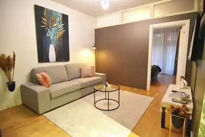 Image de Spacious 2bdr great location to Taksim Pool/Gym