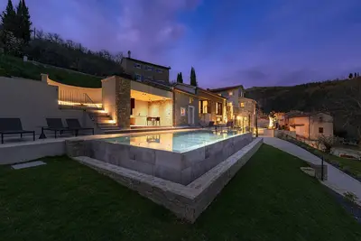 Image de Villa Panorama del Tartufo for 6 people in Central Istria with spa & truffle hunting experience