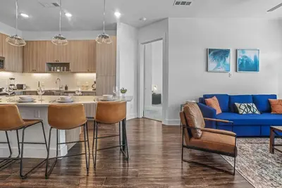 Image de Luxurious New Unit|2Bd2Ba|Pool, Golf Sim