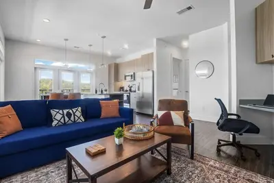 Image de Luxurious New Unit|2Bd2Ba|Pool, Golf Sim