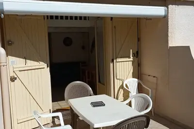 Image de location au pied du lac marin T2 Port Leucate